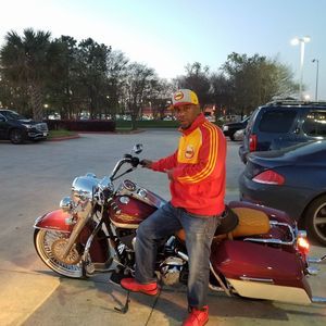 Meet your Posher, Derrick